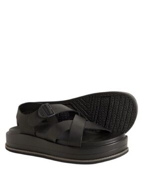Chaco Townes Midform Leather Sandal